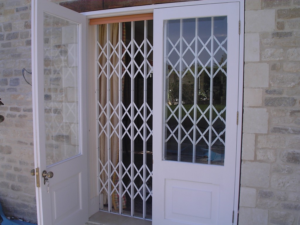 COLLAPSIBLE SHUTTERS - Safeguard Security